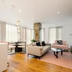 107 @ Ryedale House Appartamento *
