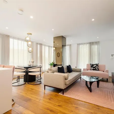 107 @ Ryedale House Апартаменты *