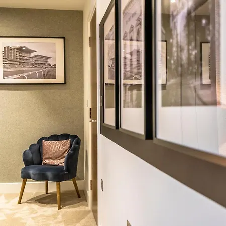 107 @ Ryedale House Apartment York